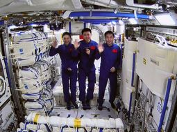 Astronauta chino establece un nuevo récord de permanencia en el espacio