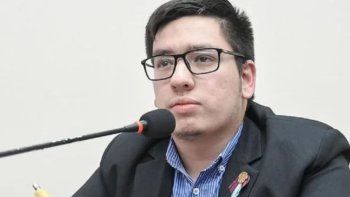 Denunciaron a un concejal libertario por extorsión sexual: Por cada chupada de p...