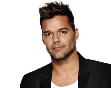 Denuncian a un bailarín de Ricky Martin