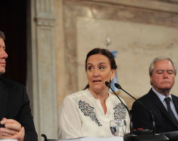 En la apertura de sesiones ordinarias, también había cometido varios errores y prometió estudiar más.