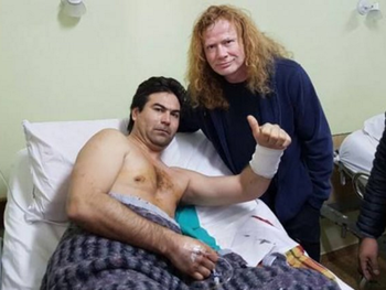 Megadeth visitó al fan apuñalado en su show