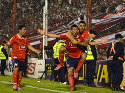 el rojo lo dio vuelta en cordoba y quedo a un paso del regreso a primera division el rojo lo dio vuelta en cordoba y quedo a un paso del regreso a primera division