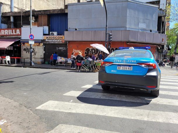 Balvanera: enfrentamiento a golpes y tiros en un restaurante