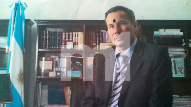 La marca sobre la foto de Nisman en la revista fue puesta luego de la edición