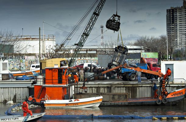 Tragedia en el Riachuelo: Quiero encontrar a mi hijo y terminar con esta pesadilla