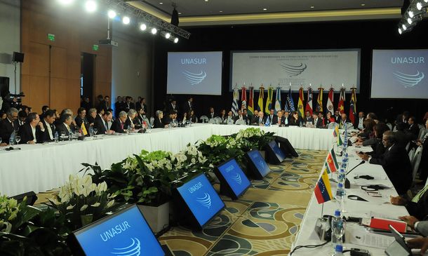 Igual que el Mercosur, Unasur suspendió a Paraguay