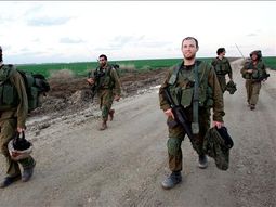 Soldados de israel se retiran de Franja de Gaza