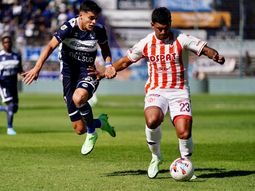 Unión de Santa Fe y Gimnasia y Esgrima de La Plata chocan en el 15 de abril. Unión de Santa Fe y Gimnasia y Esgrima de La Plata chocan en el 15 de abril.