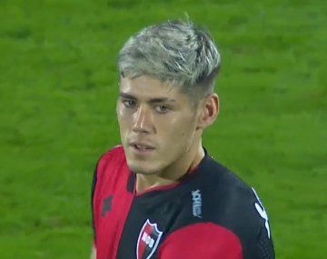 Franco Díaz volvió a jugar en Newells y los hinchas lo silbaron