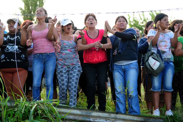 Continúa la toma en el predio de Villa Lugano y se espera una nueva instancia de diálogo