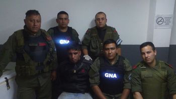 Dario Badaracco al ser detenido por Gendarmería Nacional Dario Badaracco al ser detenido por Gendarmería Nacional