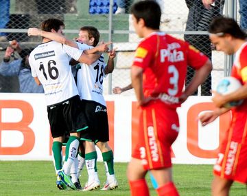 San Martín superó a Argentinos y sueña con la salvación