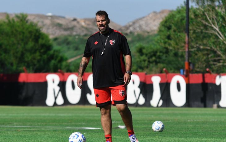 El Ogro Fabbiani fue despedido como entrenador de Newells Old Boys