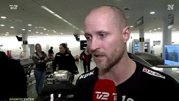 la magia de la television: una mujer desaparece en medio de una entrevista la magia de la television: una mujer desaparece en medio de una entrevista