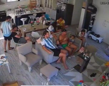 Un bebé les apagó la tele antes del gol de Messi y la reacción se volvió viral