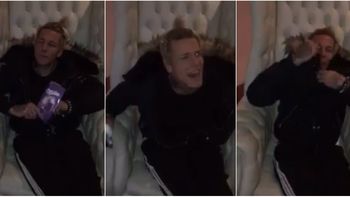 video: alexander caniggia se queja del frio y le deja un mensaje a mauricio macri video: alexander caniggia se queja del frio y le deja un mensaje a mauricio macri