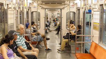 ya circulan coches con aire acondicionado en la linea c de subtes ya circulan coches con aire acondicionado en la linea c de subtes