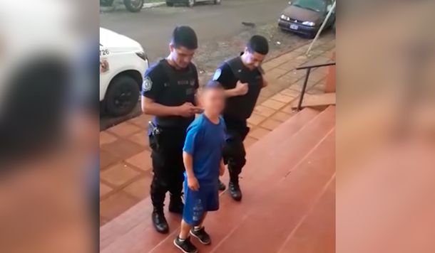 Misiones: policías grabaron y se burlaron de un detenido con enanismo