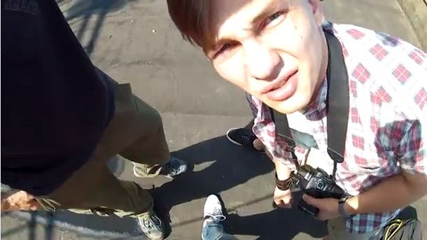 Una rusa hace furor en la web con su valentía en un rascacielos