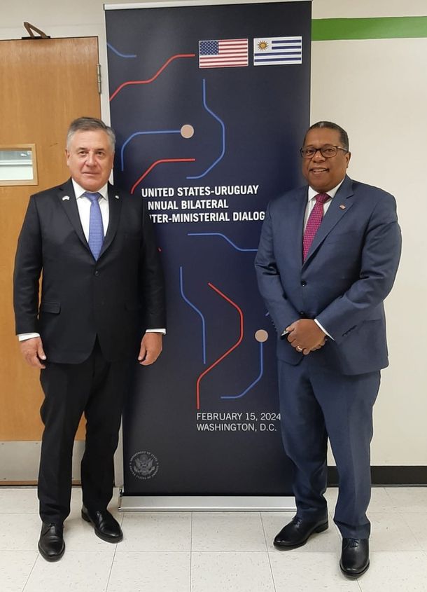 El canciller Omar Paganini dialogó sobre la lucha contra el narcotráfico con el jerarca estadounidense