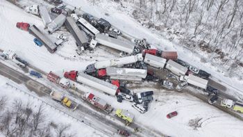 un choque de mas de 50 autos deja al menos tres muertos en estados unidos un choque de mas de 50 autos deja al menos tres muertos en estados unidos