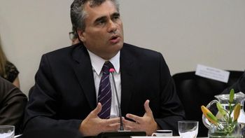 logramos instalar que el banco central controla el mercado cambiario logramos instalar que el banco central controla el mercado cambiario