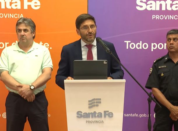 Maximiliano Pullaro consideró justo el reclamo de la Policía de Santa Fe y prometió un aumento salarial