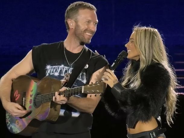 Video: Chris Martin y Tini Stoessel deslumbraron al público de Tecnópolis en un show inolvidable