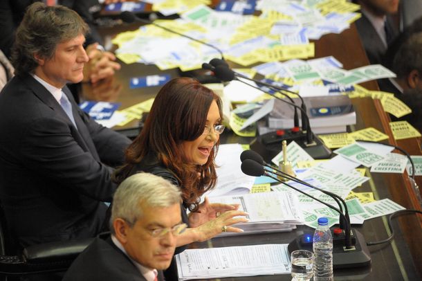 Argentina pagará en las mismas condiciones que antes, dijo Cristina