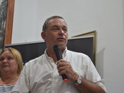 Álvaro Delgado aseguró que no va a subir impuestos si es electo presidente y le pasó la pelota al Frente Amplio. Álvaro Delgado aseguró que no va a subir impuestos si es electo presidente y le pasó la pelota al Frente Amplio.