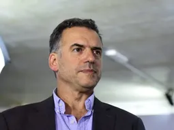 El intendente de Canelones, Yamandú Orsi, no firmará en apoyo al plebiscito contra la reforma de la seguridad social. El intendente de Canelones, Yamandú Orsi, no firmará en apoyo al plebiscito contra la reforma de la seguridad social.