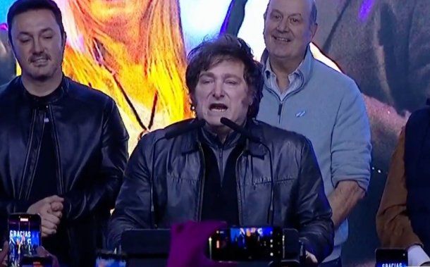 Javier Milei reconoció que usó todo el Gabinete para la campaña: Se pintó de violeta el bastión amarillo