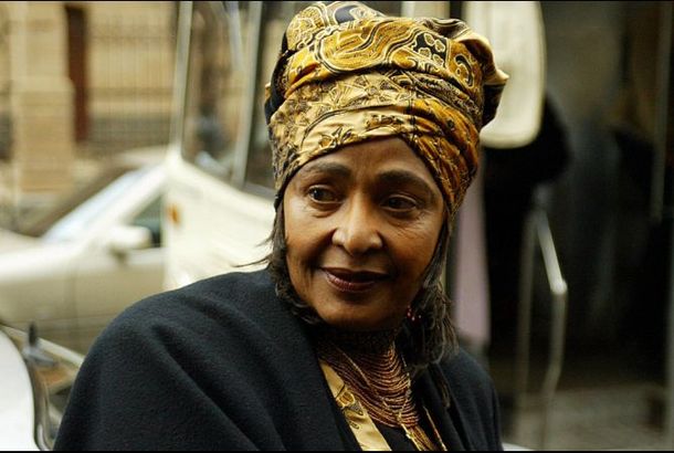 La ex de Mandela subasta cuadros para pagar deudas