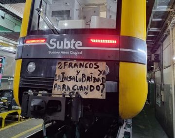 Metrodelegados liberan los molinetes en Constitución