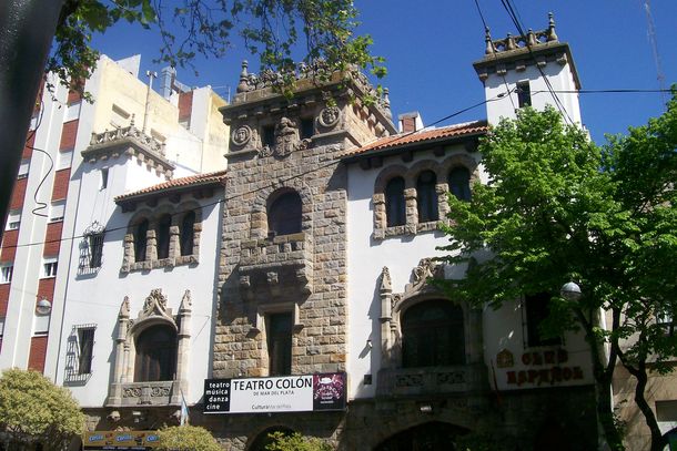 Vaciaron la caja fuerte del teatro Colón marplatense