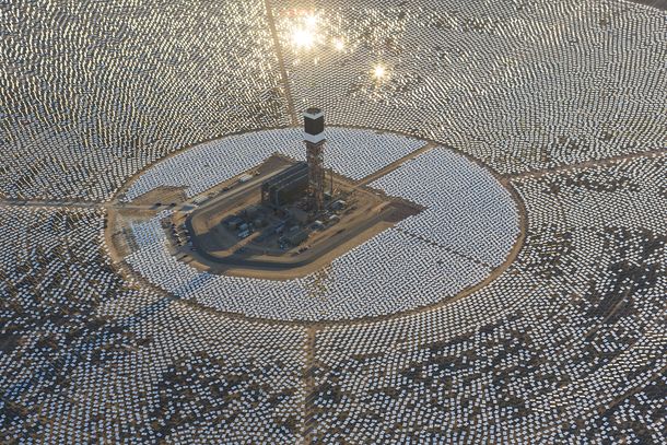 La planta solar más grande del mundo es un problema para los aviones