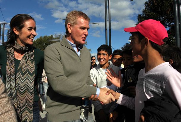 La mujer de De Narváez se suma a la campaña del PJ opositor