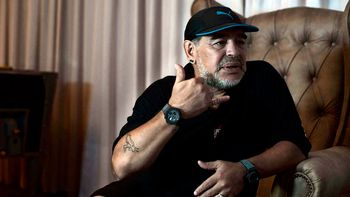 El Diez se quedó sin celular en Carnaval El Diez se quedó sin celular en Carnaval