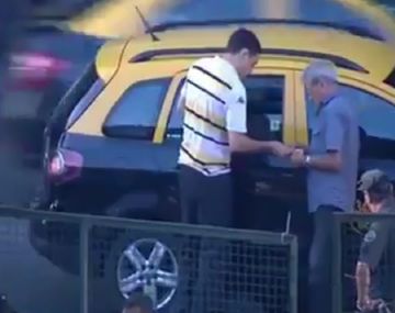 El verdugo de Ferro por el ascenso llegó al estadio ¡en taxi!