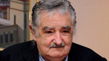 uruguay le chupa la sangre a argentinos y luego los escupe uruguay le chupa la sangre a argentinos y luego los escupe