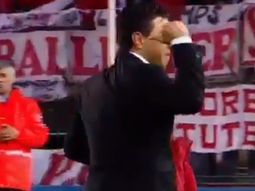 el conmovedor gesto de gallardo con sus jugadores en plena ovacion del publico de river el conmovedor gesto de gallardo con sus jugadores en plena ovacion del publico de river