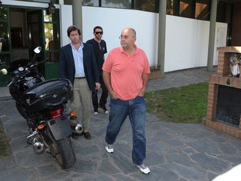 Hallaron un iPad y varios cheques del empresario desaparecido