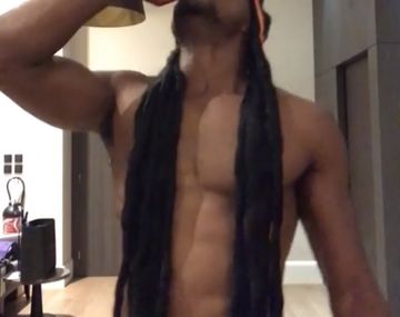 El francés sigue cautivando con sus divertidos videos