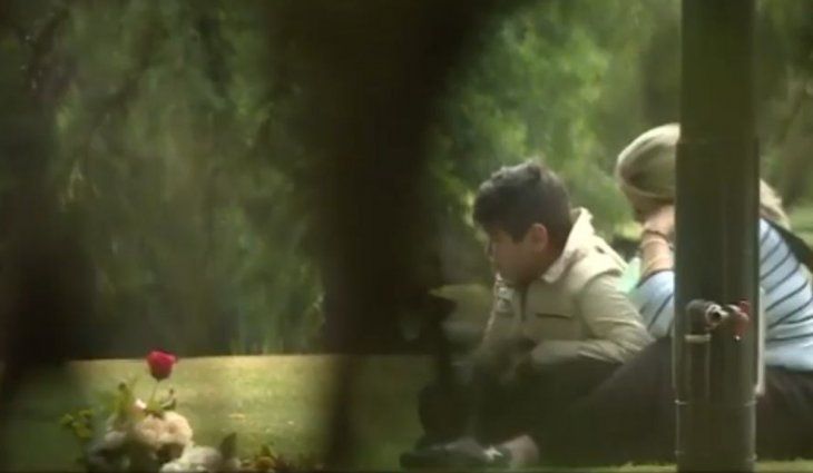 Verónica Ojeda y Dieguito fueron al cementerio: la conmovedora expresión del hijo de Maradona