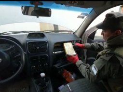 Un conductor llevaba 15 kilos de cocaína escondidos en el tablero de su auto