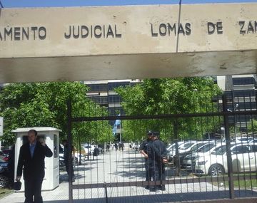 El violador abandon&oacute; la&nbsp;alcald&iacute;a de Lomas de Zamora&nbsp;gracias a un fallo firmado por el juez Violini