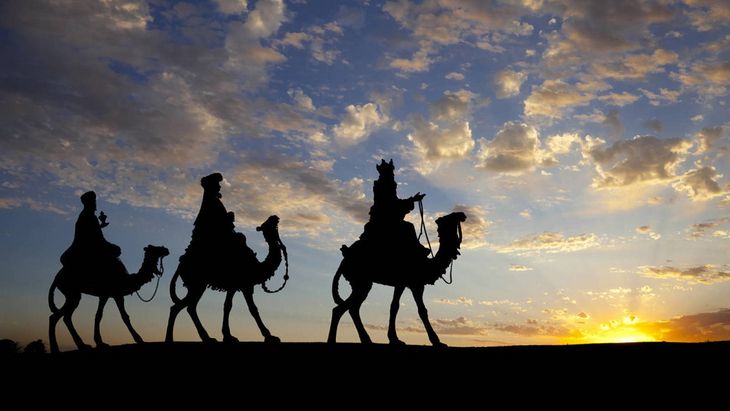¿De dónde viene la tradición de celebrar la llegada de los Reyes Magos?