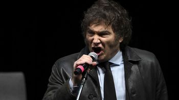 milei le creyo a una fake news que aseguraba que estaba invitado a cantar con ac/dc en argentina milei le creyo a una fake news que aseguraba que estaba invitado a cantar con ac/dc en argentina