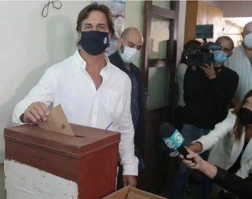 Luis Lacalle Pou celebró un muy ajustado triunfo en el referendo