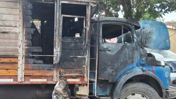 dolor en cordoba: un nene de 4 anos murio en el incendio de un camion dolor en cordoba: un nene de 4 anos murio en el incendio de un camion